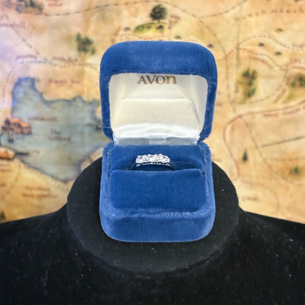 Avon cubic zirconia ring in blue velvet box